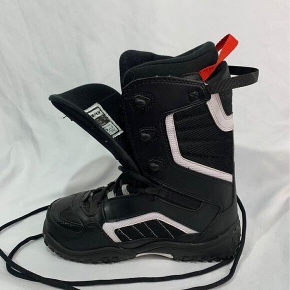 FIREFLY Mens snowboarding boots. New! Size 5.5. Never used. Double lace… - Picture 8 of 10